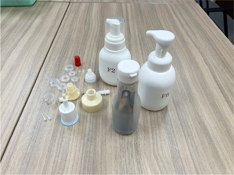 製造されたプラスチック製品（化粧品キャップ・真空容器等）